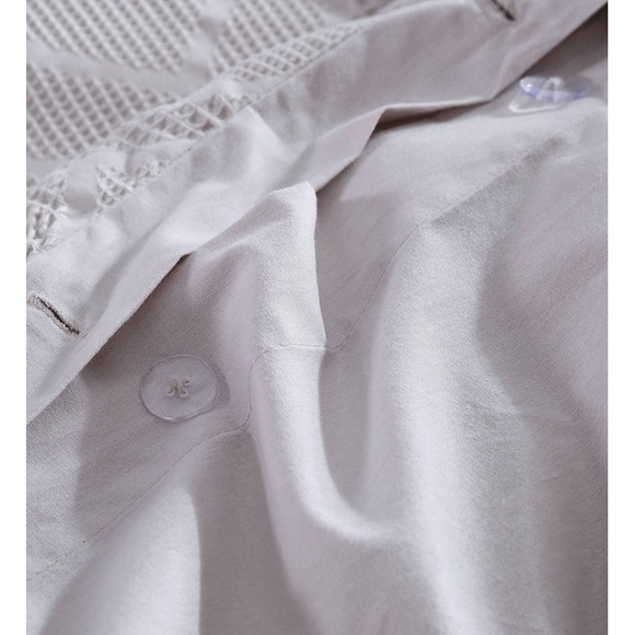 Tommy Bahama Textured Waffle Full/
Queen Duvet Cover 3 Piece Set. Grey - Picture 8 of 11